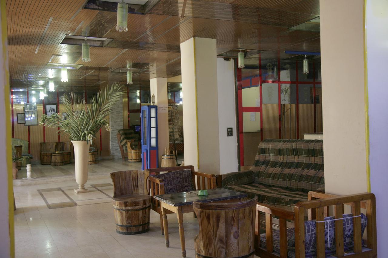 Pharaohs Hotel Luxor Exterior foto