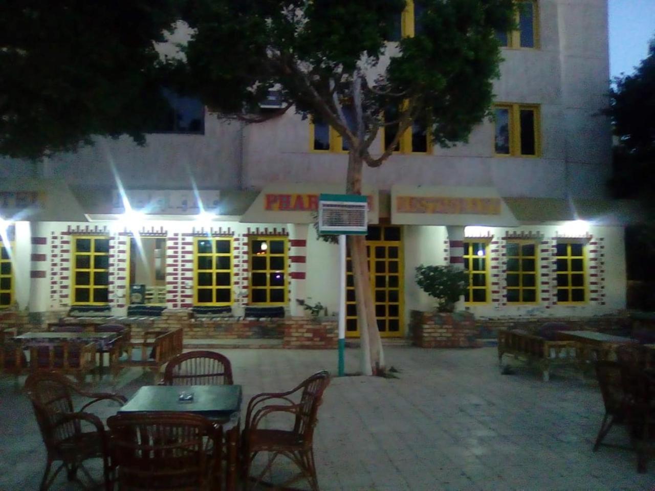 Pharaohs Hotel Luxor Exterior foto